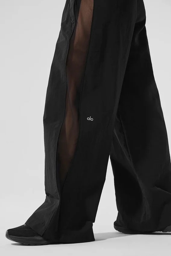 High-Waist-Trainingshose mit weitem Bein – Schwarz