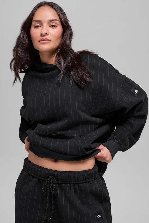 Hoodie mit Nadelstreifen – Schwarze Nadelstreifen