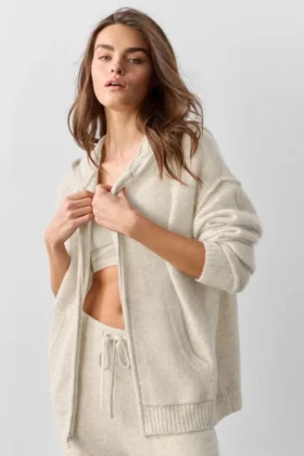 Hoodie „New Class“ aus Wolle und Kaschmir mit durchgehendem Reißverschluss – Oatmeal meliert