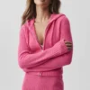 Hoodie „Noble“ aus Wolle und Kaschmir mit Rippstruktur und durchgehendem Reißverschluss – Paradise Pink