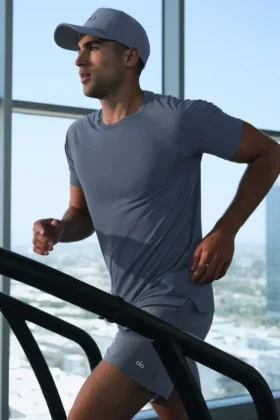 Idol Rundhals-T-Shirt mit Kurzarmshirts – Bluestone