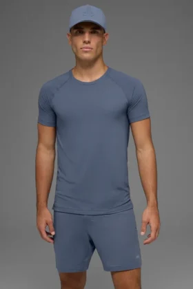 Idol Rundhals-T-Shirt mit Kurzarmshirts – Bluestone