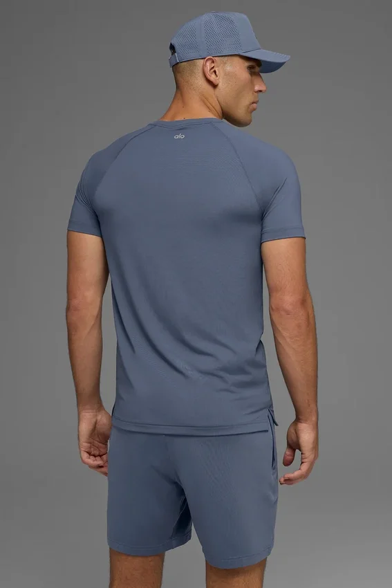 Idol Rundhals-T-Shirt mit Kurzarmshirts – Bluestone