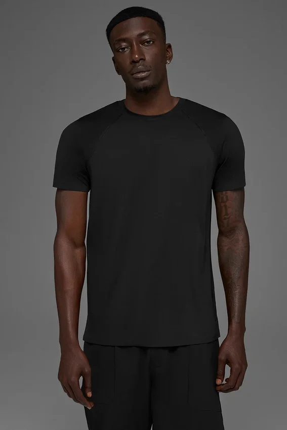 Idol Rundhals-T-Shirt mit Kurzarmshirts – Schwarz