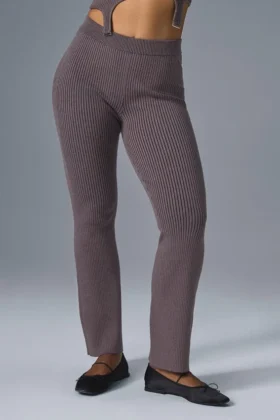 Jeansstrick-Hose mit High-Waist und ausgestelltem Bein – Raisinette/Schwarz