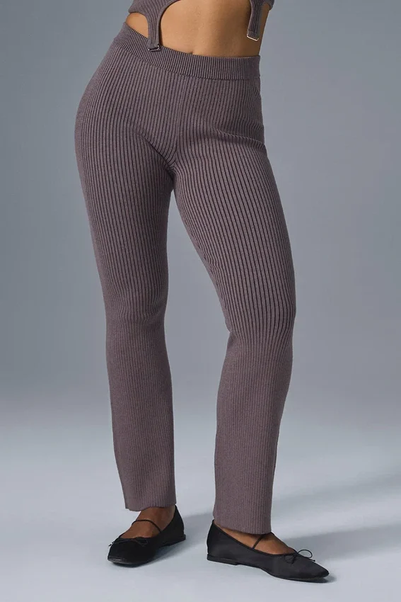 Jeansstrick-Hose mit High-Waist und ausgestelltem Bein – Raisinette/Schwarz