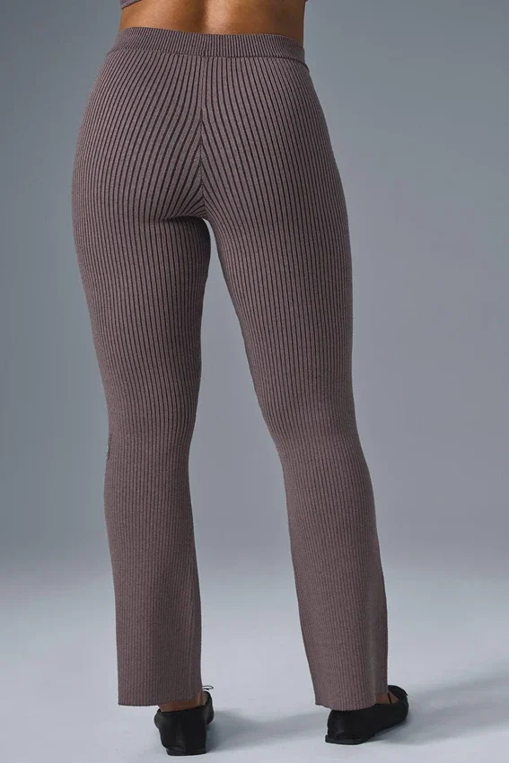 Jeansstrick-Hose mit High-Waist und ausgestelltem Bein – Raisinette/Schwarz