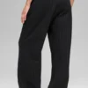 Jogginghose mit geradem Bein und Nadelstreifen – Black Pinstripe