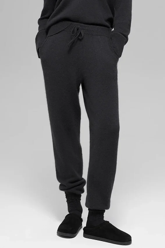 Jogginghose „New Class“ aus Wolle und Kaschmir mit High-Waist-Taille – Schwarz