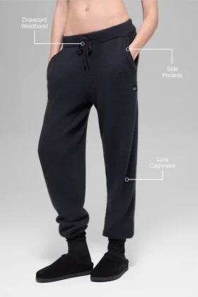 Jogginghose „New Class“ aus Wolle und Kaschmir mit High-Waist-Taille – Schwarz