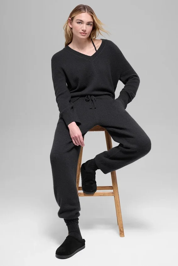 Jogginghose „New Class“ aus Wolle und Kaschmir mit High-Waist-Taille – Schwarz
