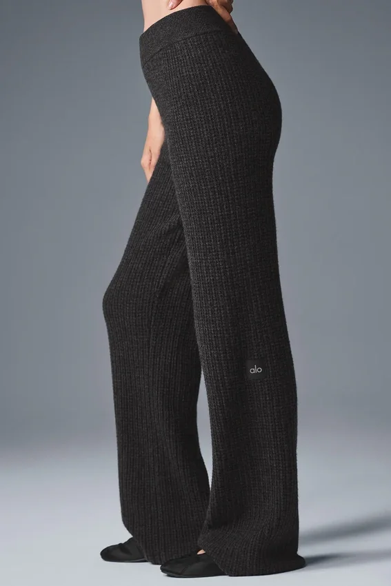 Kaschmir-High-Waist-Hose mit flauschigem Waffelmuster – Dunkelgrau meliert