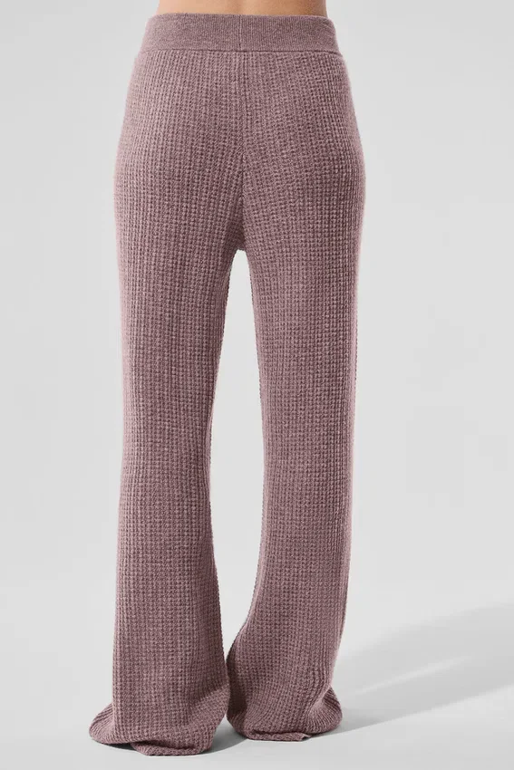 Kaschmir-High-Waist-Hose mit flauschigem Waffelmuster – Pilzgrau meliert