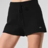 Kaschmir-High-Waist-Shorts mit flauschigem Waffelmuster – Schwarz