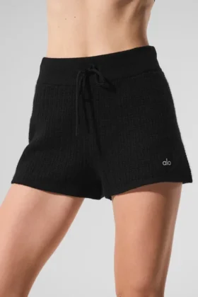 Kaschmir-High-Waist-Shorts mit flauschigem Waffelmuster – Schwarz