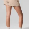Kaschmir-High-Waist-Shorts mit Plüsch-Waffelstruktur – Macadamia Blush
