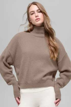 Kürzer „New Class“-Rollkragen-Pullover aus Wolle und Kaschmir – Chai Latte