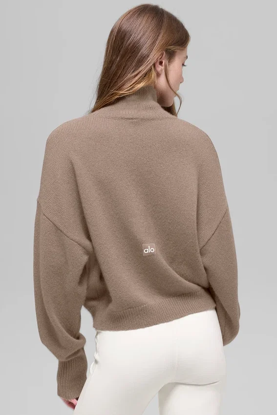 Kürzer „New Class“-Rollkragen-Pullover aus Wolle und Kaschmir – Chai Latte