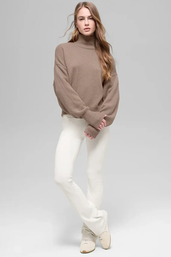 Kürzer „New Class“-Rollkragen-Pullover aus Wolle und Kaschmir – Chai Latte