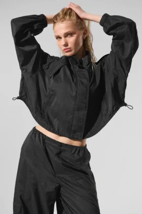 Kürzere „Game Time“-Jacke mit durchgehendem Reißverschluss – Schwarz