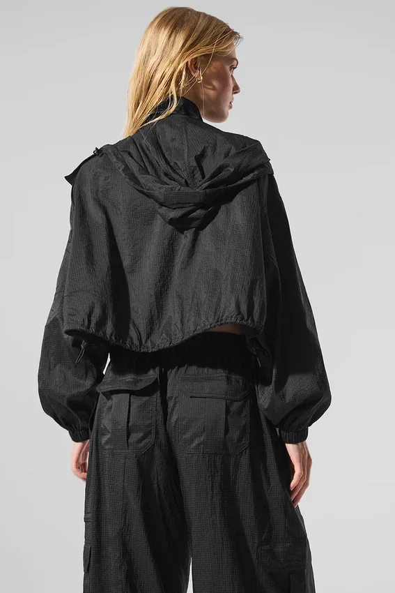 Kürzere „Game Time“-Jacke mit durchgehendem Reißverschluss – Schwarz
