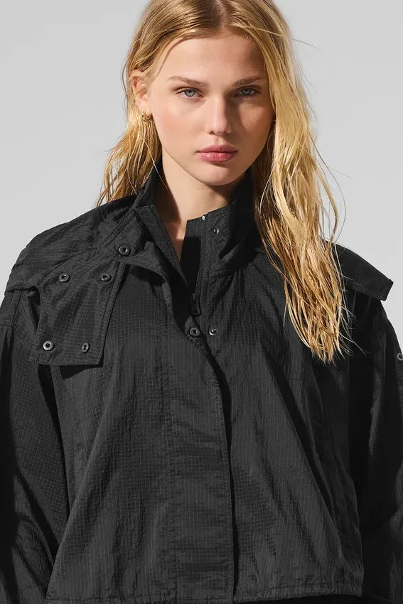 Kürzere „Game Time“-Jacke mit durchgehendem Reißverschluss – Schwarz