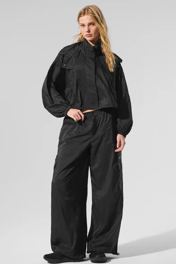 Kürzere „Game Time“-Jacke mit durchgehendem Reißverschluss – Schwarz