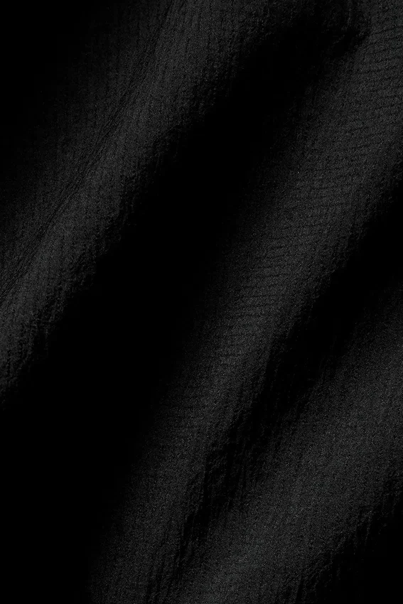 Kürzere „Game Time“-Jacke mit durchgehendem Reißverschluss – Schwarz