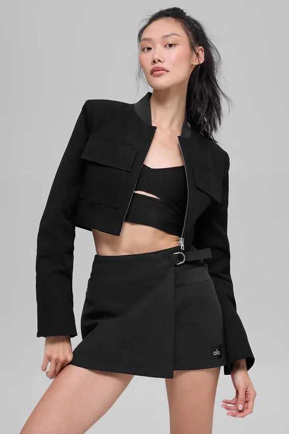 Kürzliche „Main Character“-Jacke – Schwarz