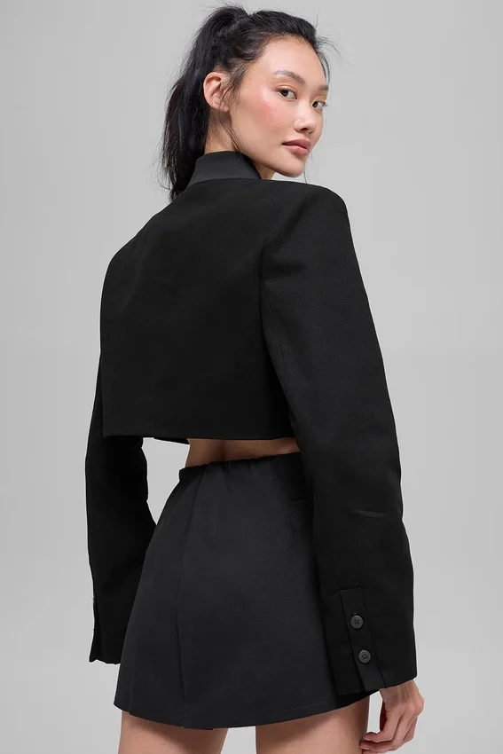 Kürzliche „Main Character“-Jacke – Schwarz