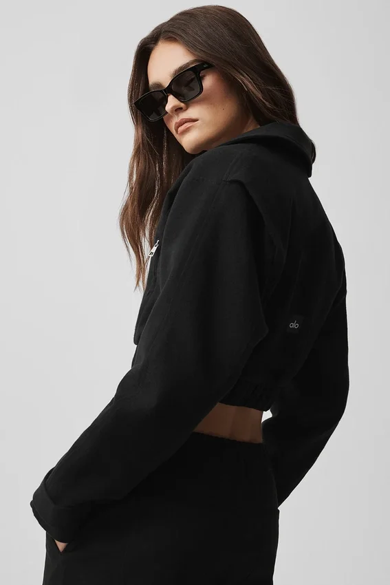Kurze „Cosmopolitan“-Jacke – Schwarz