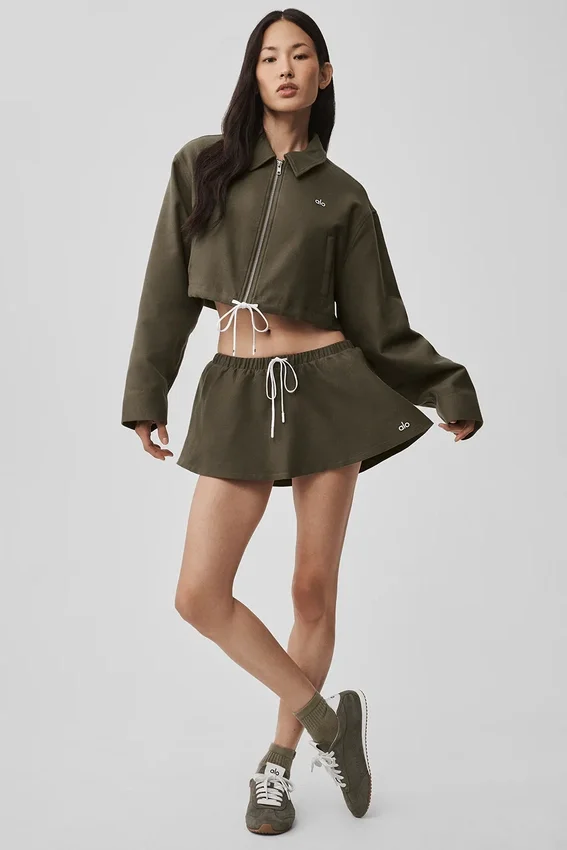 Kurze „Fan Favorite“-Jacke mit durchgehendem Reißverschluss – Olive Tree