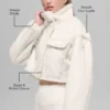 Kurze Jacke aus Kunstlammfell „Snowfall“ – Elfenbein
