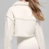Kurze Jacke aus Kunstlammfell „Snowfall“ – Elfenbein