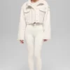 Kurze Jacke aus Kunstlammfell „Snowfall“ – Elfenbein