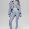 Kurze „Mountain Side“-Jacke aus geripptem Velours – Winter Frost