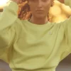 Kurzer Accolade-Pullover mit Rundhalsausschnitt – Sunshine