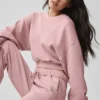 Kurzer Accolade-Pullover mit Rundhalsausschnitt – Vintage-Pink