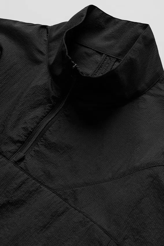 Kurzer „Aerial“-Pullover mit 1/4-Reißverschluss – Schwarz