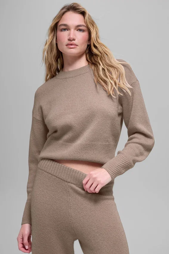 Kurzer „New Class“-Pullover mit Rundhalsausschnitt aus Wolle und Kaschmir – Chai Latte