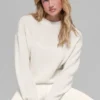 Kurzer Rundhals-Pullover „New Class“ aus Wolle und Kaschmir – Elfenbein
