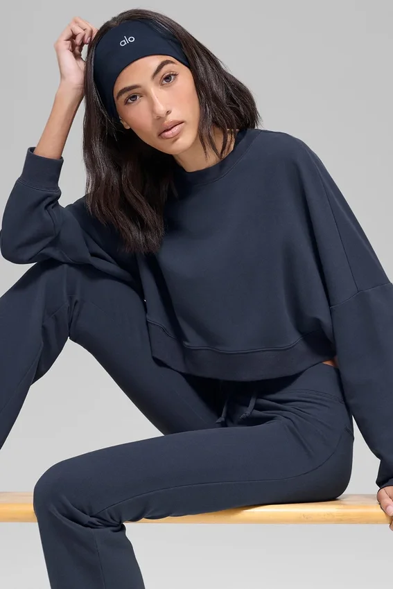 Kurzer Sway-Pullover mit Rundhalsausschnitt – Marineblau