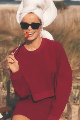 Kurzer Sway-Pullover mit Rundhalsausschnitt – Summer Romance Red