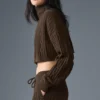 Kurzer Winter Bliss-Rollkragenpullover mit Zopfmuster und Langarmshirts – Espresso