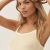 Kurzes „Heat Wave“-Top aus Seide und Kaschmir – Sandy Beige