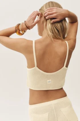 Kurzes „Heat Wave“-Top aus Seide und Kaschmir – Sandy Beige