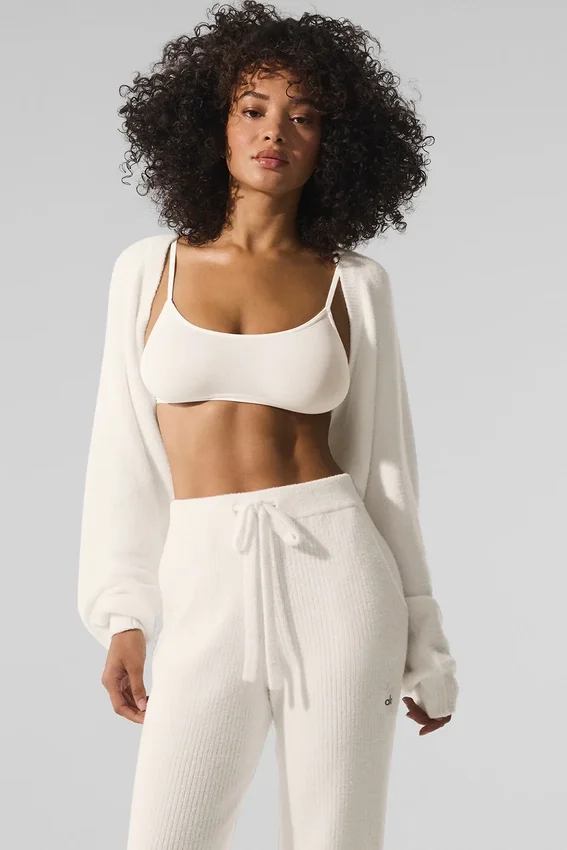 Kuscheliger Pullover-Schal – Elfenbein