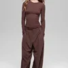 Langarmshirt aus geripptem Modal – Brownstone
