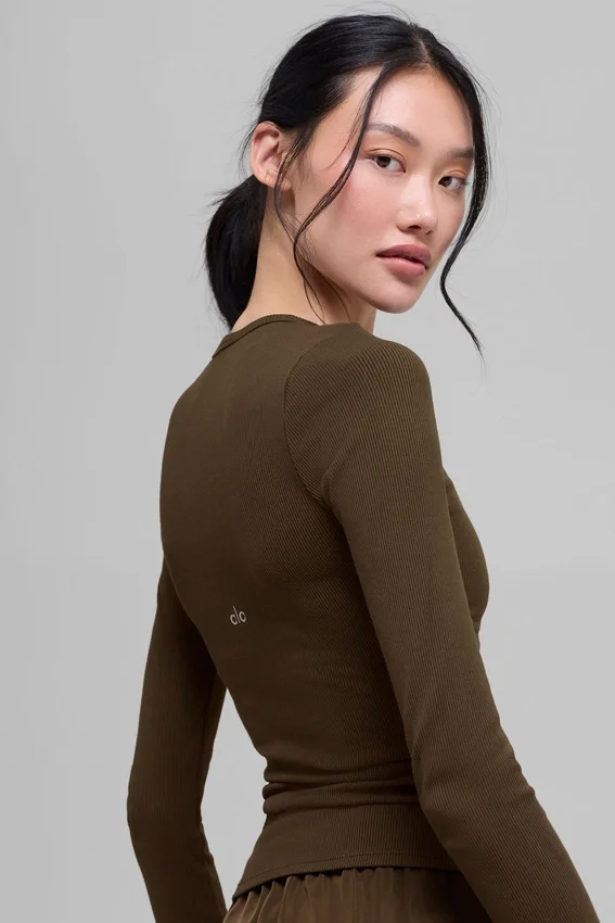 Langarmshirt aus geripptem Modal – Espresso