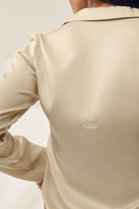 Langarmshirt „Radiance“ aus Seidenmischung – Sandy Beige
